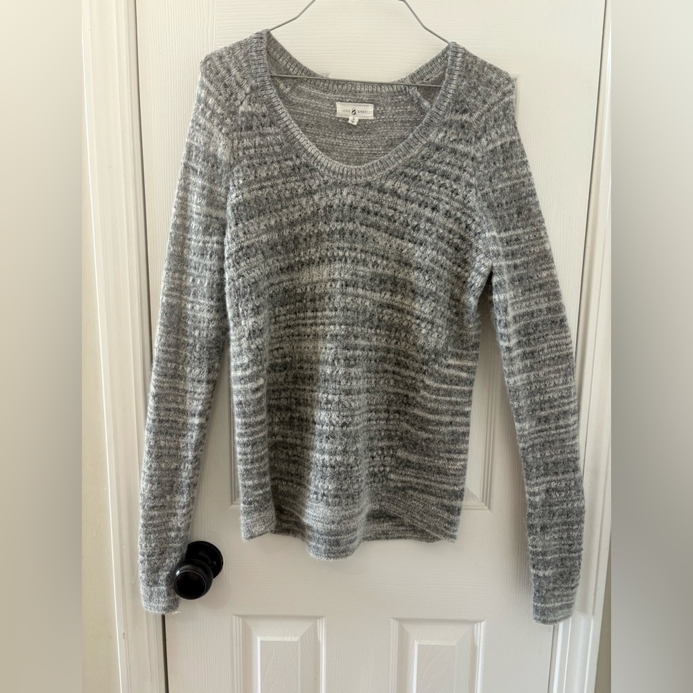 Lou & Grey Textured Gray V-Neck Sweater
